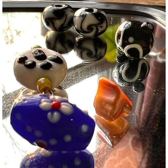 Bundle of 17 Assorted Beads for Crafting Jade Blue Floral Glass Beads Jewelry Be - Picture 2 of 9